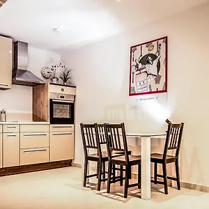 Wohnen Im Herzen Von Budget Apartament