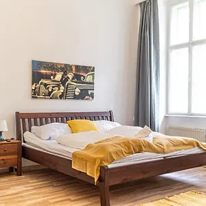 Pleasant 3br Shared Apartment- Ideal For Longstays Apartament