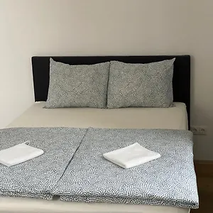Aris 1140 Apartament