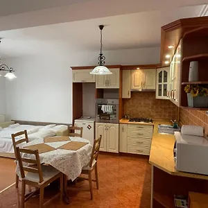 Zoli Apartmanok-anita Kölcsey 34-36 , Hajdúszoboszló Magyarország